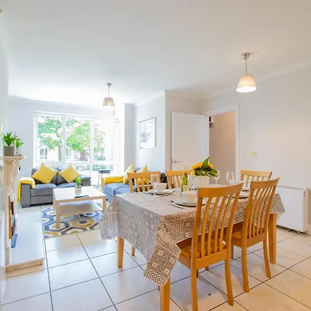 Spacious 4-bed Group Retreat