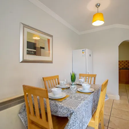 アパート Spacious 4-bed Group Retreat Limerick Junction