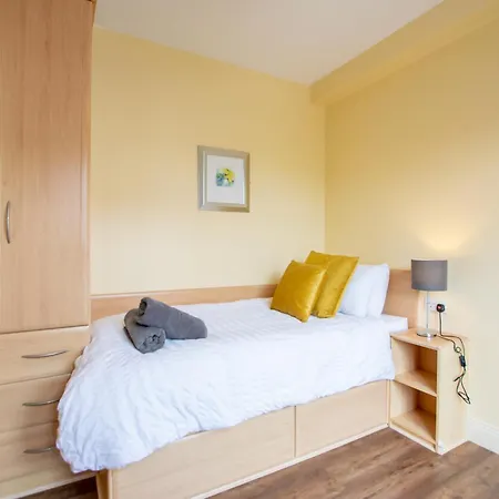 Spacious 4-bed Group Retreat * Limerick Junction
