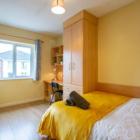Spacious 4-bed Group Retreat