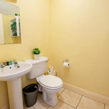Spacious 4-bed Group Retreat * Limerick Junction